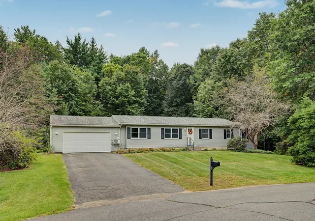 Photo 2 of Single family home for sale at 50 Deepwoods Dr, Amherst, MA 01002 | MLS# 73580169 | Listing updated on 2026-10-15