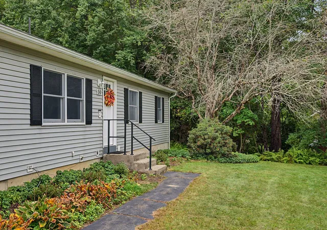 Photo 3 of Single family home for sale at 50 Deepwoods Dr, Amherst, MA 01002 | MLS# 73580169 | Listing updated on 2026-10-15