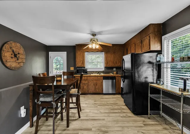 Photo 3 of Single family home for sale at 6 Pitcairn Ave, Leicester, MA 01524 | MLS# 73571394 | Listing updated on 2026-09-19