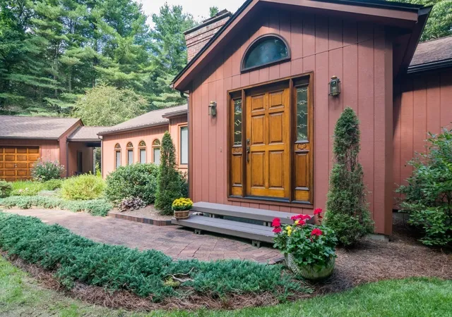 Photo 3 of Single family home for sale at 83 Long Plain Rd, South Deerfield, MA 01373 | MLS# 73570582 | Listing updated on 2026-09-16