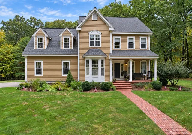 Photo 2 of Single family home for sale at 144 East St, Uxbridge, MA 01569 | MLS# 73586756 | Listing updated on 2026-10-15