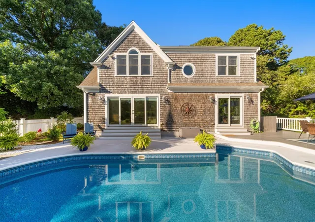 Photo 1 of Single family home for sale at 20 Lords Pond Ln, Chatham, MA 02633 | MLS# 73579550 | Listing updated on 2026-09-22