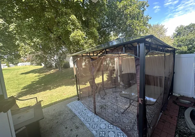 Photo 26 of Sale Pending at 52 Honeysuckle Dr #52, Chicopee, MA 01022 | MLS# 73574552 | Listing updated on 2026-10-09