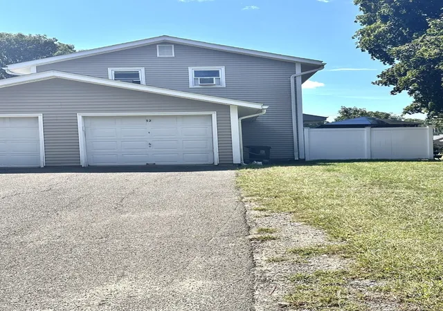 Photo 3 of Condo for sale at 52 Honeysuckle Dr #52, Chicopee, MA 01022 | MLS# 73574552 | Listing updated on 2026-09-13