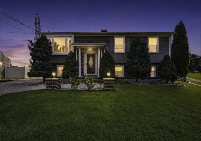 Photo 1 of Sale Pending at 21 Cardosi Ct, Pawtucket, RI 02861 | MLS# 73579148 | Listing updated on 2026-10-25