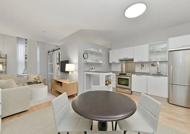 Photo 2 of Sale Pending at 346 Congress #312, Boston, MA 02210 | MLS# 73582191 | Listing updated on 2026-10-23