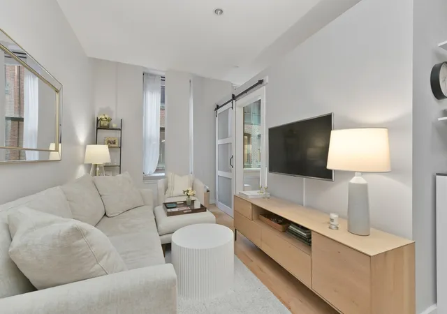 Photo 3 of Sale Pending at 346 Congress #312, Boston, MA 02210 | MLS# 73582191 | Listing updated on 2026-10-23
