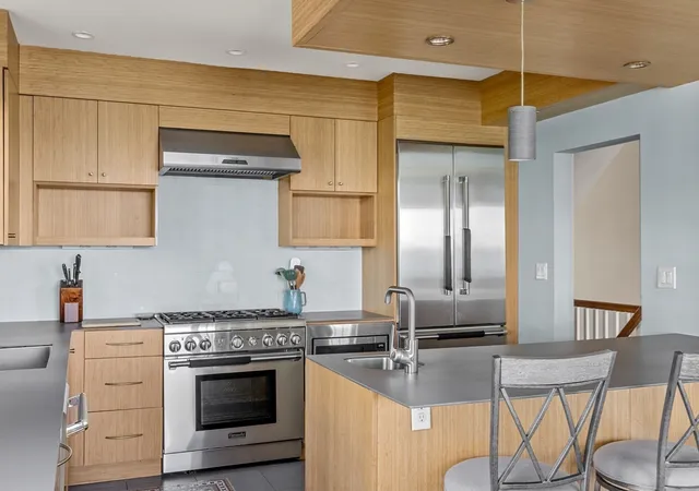 Photo 4 of Sale Pending at 20 Bay View Ave, Quincy, MA 02169 | MLS# 73576060 | Listing updated on 2026-09-22