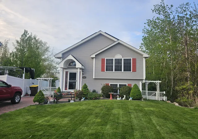 Photo 4 of Single family home for sale at 540 Stevens St, Fall River, MA 02721 | MLS# 73588116 | Listing updated on 2026-10-11