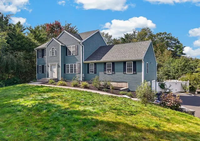 Photo 1 of Single family home for sale at 112 Saunders St, Gardner, MA 01440 | MLS# 73579025 | Listing updated on 2026-10-25