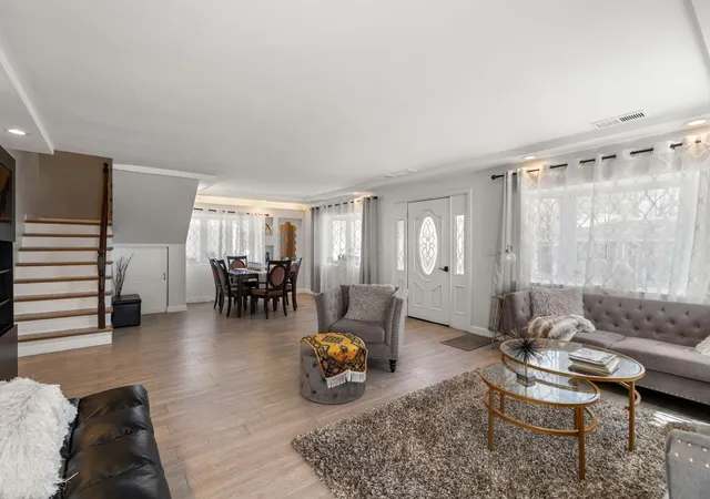 Photo 4 of Single family home for sale at 581 California, Newtonville, MA 02460 | MLS# 73574823 | Listing updated on 2026-09-18