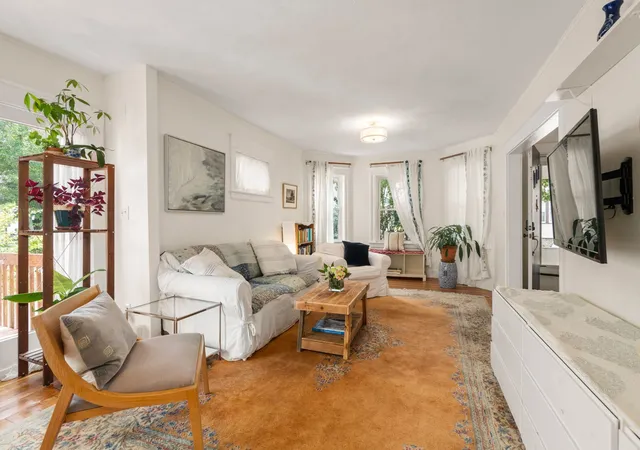 Listing Photo 4 - Condo for sale in building located at 23 Walnut St, Belmont, MA 01950 - Unit #23