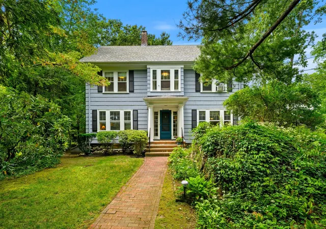 Photo 1 of Sale Pending at 19 Gaskins Rd, Milton, MA 02186 | MLS# 73578075 | Listing updated on 2026-10-02