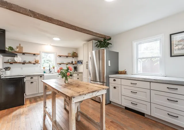 Photo 2 of Single family home for sale at 719 Warren Ave, Swansea, MA 02777 | MLS# 73572228 | Listing updated on 2026-09-08