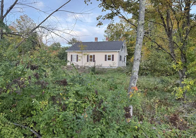 Photo 3 of Single family home for sale at 221 Aldrich St, Belchertown, MA 01007 | MLS# 73585650 | Listing updated on 2026-10-17