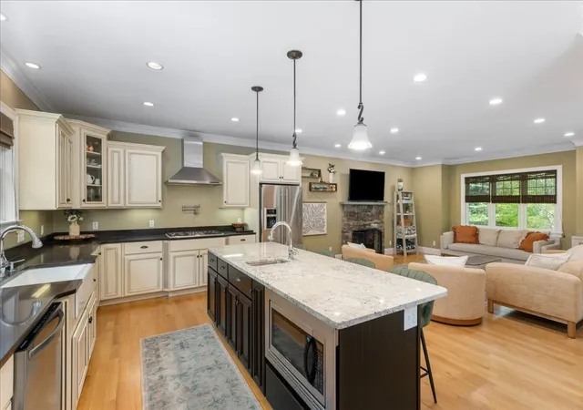 Photo 2 of Single family home for sale at 137 Garland Dr, Pelham, NH 03076 | MLS# 73574300 | Listing updated on 2026-09-09