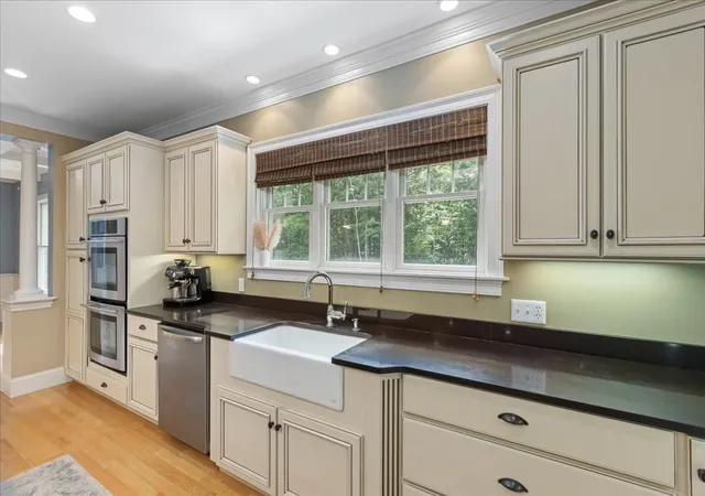 Photo 4 of Single family home for sale at 137 Garland Dr, Pelham, NH 03076 | MLS# 73574300 | Listing updated on 2026-09-09