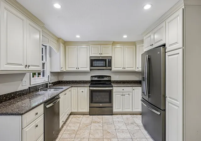 Photo 3 of Single family home for sale at 35 Davidson Ave, Merrimack, NH 03054 | MLS# 73573203 | Listing updated on 2026-09-17