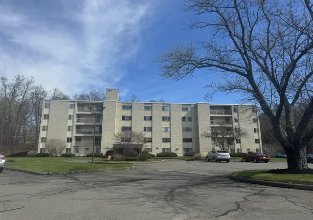 Condo for sale at 300 Park Ter Dr #322, Stoneham, MA 02180 | MLS# 73576349