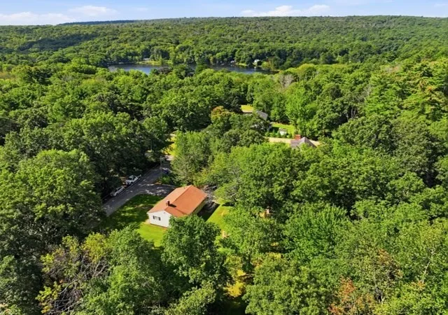 Photo 31 of Single family home for sale at 42 Lakeview Dr, West Brookfield, MA 01585 | MLS# 73574725 | Listing updated on 2026-10-09