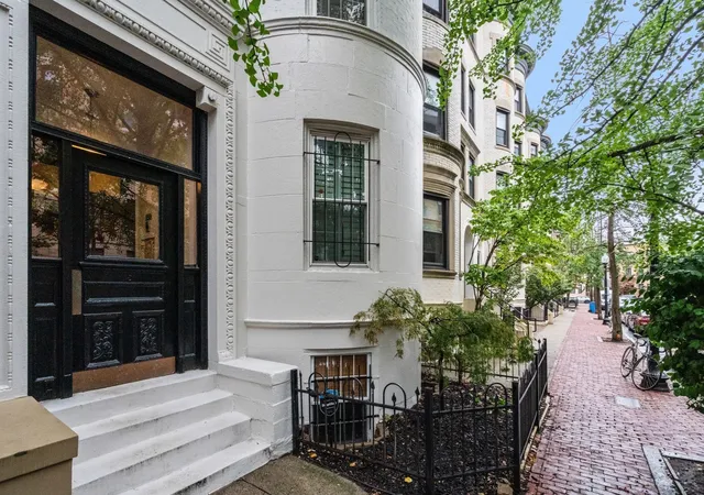 Photo 3 of Condo for sale at 15 Blackwood St #2, Boston, MA 02115 | MLS# 73573942 | Listing updated on 2026-09-13