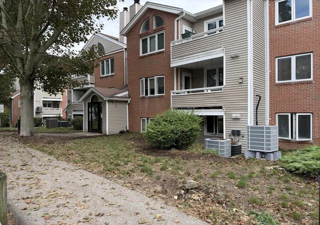 Photo 3 of Condo for sale at 20 Chapman St #102, East Weymouth, MA 02189 | MLS# 73588629 | Listing updated on 2026-10-14