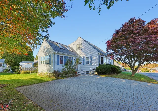 Photo 3 of Single family home for sale at 35 Matthies St, Beverly, MA 01915 | MLS# 73588806 | Listing updated on 2026-10-12