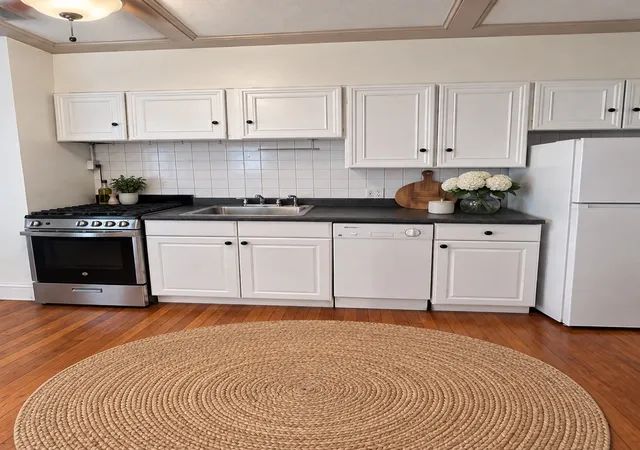 Listing Photo 5 - Condo for sale in building located at 33 Irving St, Winchester, MA 02114 - Unit #1