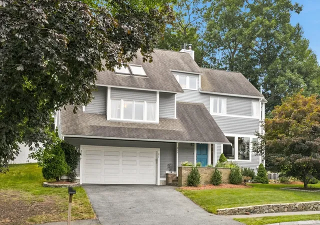 Photo 2 of Single family home for sale at 222 Bartholomew St, Peabody, MA 01960 | MLS# 73572943 | Listing updated on 2026-09-13