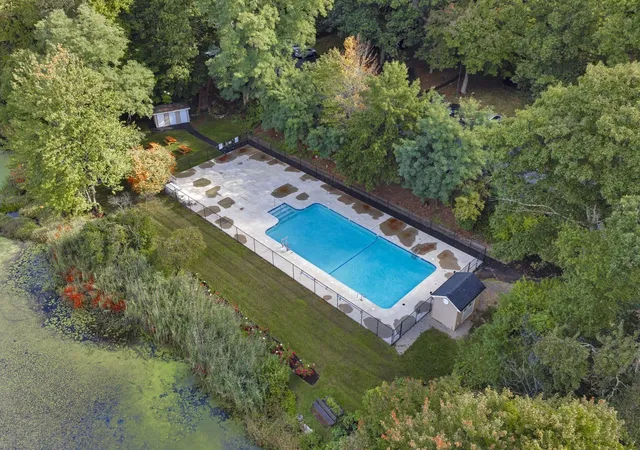 Listing Photo 4 - Condo for sale in building located at 17 Thayer Pond Dr, Oxford, MA 01540 - Unit #7