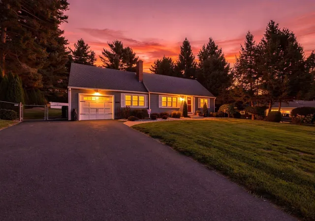 Photo 2 of Single family home for sale at 53 Glenwood Dr, Westfield, MA 01085 | MLS# 73588179 | Listing updated on 2026-10-16
