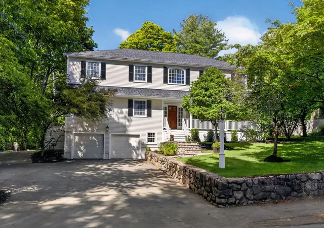 Photo 1 of Sale Pending at 118 Benvenue St, Wellesley, MA 02482 | MLS# 73581385 | Listing updated on 2026-10-11