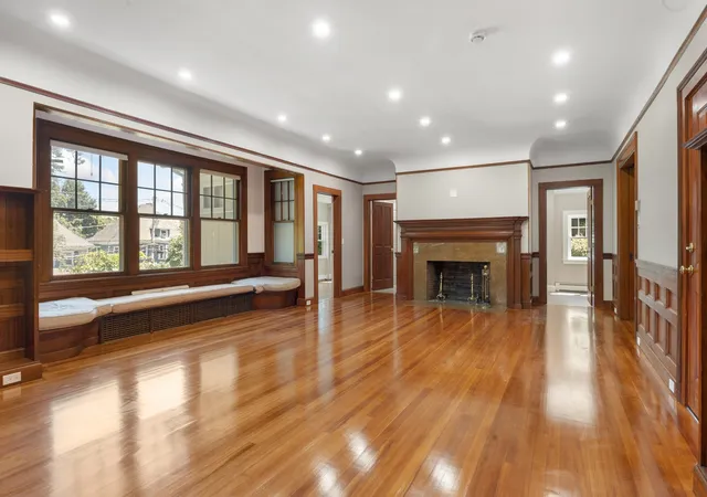 Listing Photo 5 - Condo for sale in building located at 56 Vinton St, Melrose, MA 02176 - Unit #2