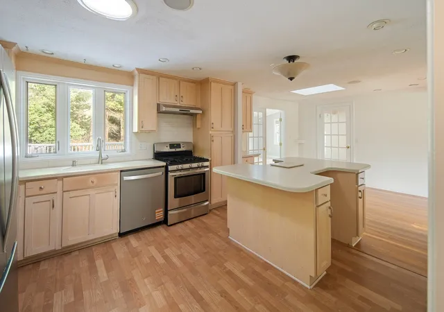 Photo 2 of Single family home for sale at 21 Turner Dr, Randolph, MA 02368 | MLS# 73572168 | Listing updated on 2026-09-12