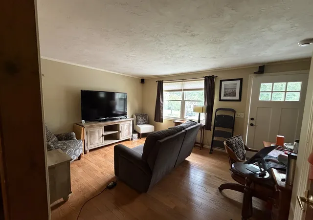 Photo 3 of Single family home for sale at 193 Svenson Ave, Worcester, MA 01607 | MLS# 73570279 | Listing updated on 2026-09-04
