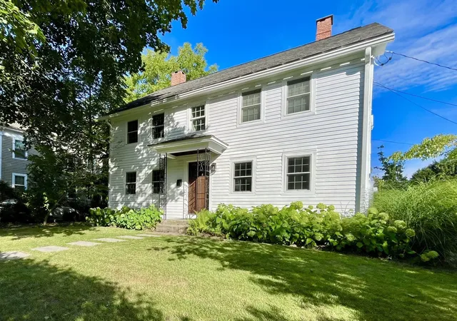 Photo 2 of Single family home for sale at 9 Cross St, Westborough, MA 01581 | MLS# 73573366 | Listing updated on 2026-09-12