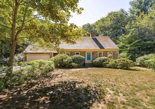 Photo 1 of Sale Pending at 160 Tremont St, Duxbury, MA 02332 | MLS# 73573947 | Listing updated on 2026-09-25