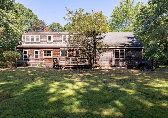 Photo 3 of Sale Pending at 160 Tremont St, Duxbury, MA 02332 | MLS# 73573947 | Listing updated on 2026-09-25