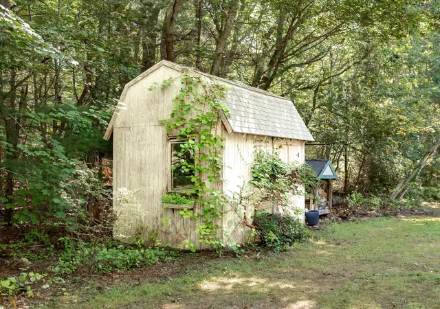 Photo 4 of Sale Pending at 160 Tremont St, Duxbury, MA 02332 | MLS# 73573947 | Listing updated on 2026-09-25
