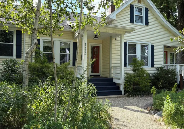 Photo 1 of Sale Pending at 143 Park St, Easthampton, MA 01027 | MLS# 73576647 | Listing updated on 2026-09-24