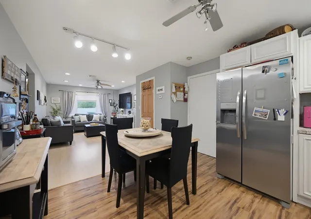 Listing Photo 5 - Condo for sale in building located at 5455 N Main St, Fall River, MA 02720 - Unit #6F