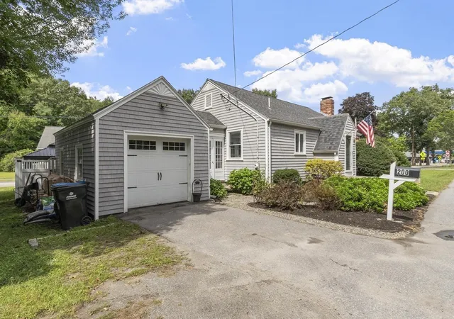 Photo 3 of Single family home for sale at 200 Main St, Acton, MA 01720 | MLS# 73571546 | Listing updated on 2026-09-07
