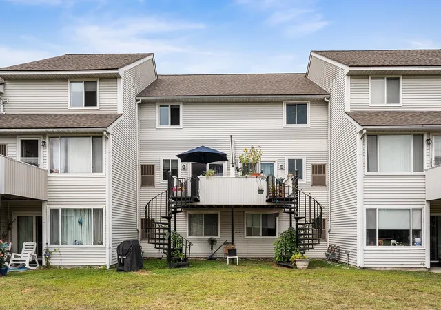 Photo 2 of Sale Pending at 100 Merrimack Ave #115, Dracut, MA 01826 | MLS# 73575749 | Listing updated on 2026-10-01