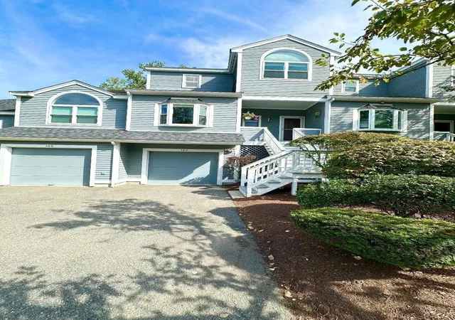 Listing Photo 2 - Condo for sale in building located at 1200 Salem St, Peabody, MA 01940 - Unit #165