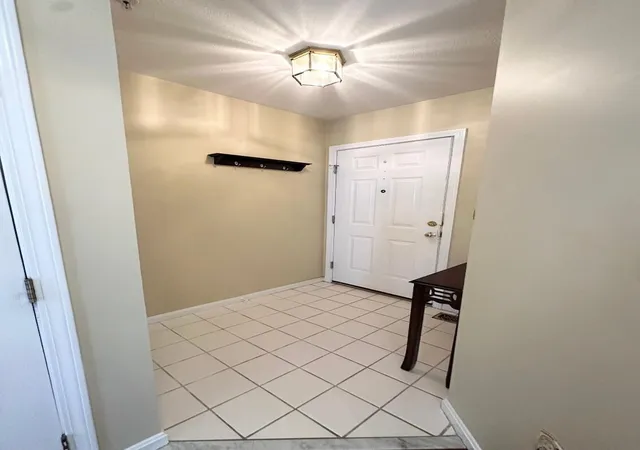 Listing Photo 5 - Condo for sale in building located at 1200 Salem St, Peabody, MA 01940 - Unit #165