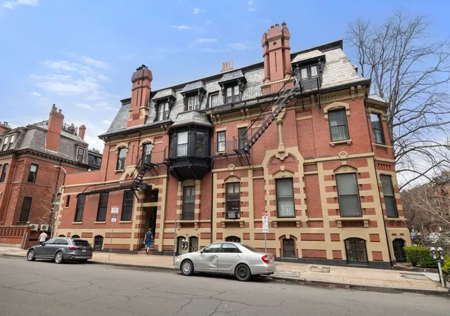 Photo 2 of Condo for sale at 278 Clarendon St #4, Boston, MA 02116 | MLS# 73583626 | Listing updated on 2026-10-03
