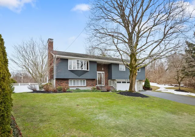 Photo 3 of Single family home for sale at 5 Willson Rd, Salem, MA 01970 | MLS# 73575027 | Listing updated on 2026-09-14