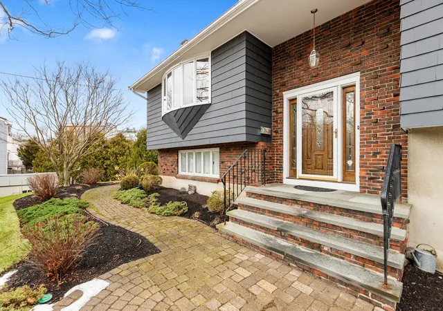 Photo 3 of Single family home for sale at 5 Willson Rd, Salem, MA 01970 | MLS# 73575027 | Listing updated on 2026-09-14