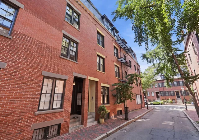 Listing Photo 2 - Condo for sale in building located at 58 Gray St, Boston, MA 02116 - Unit #3