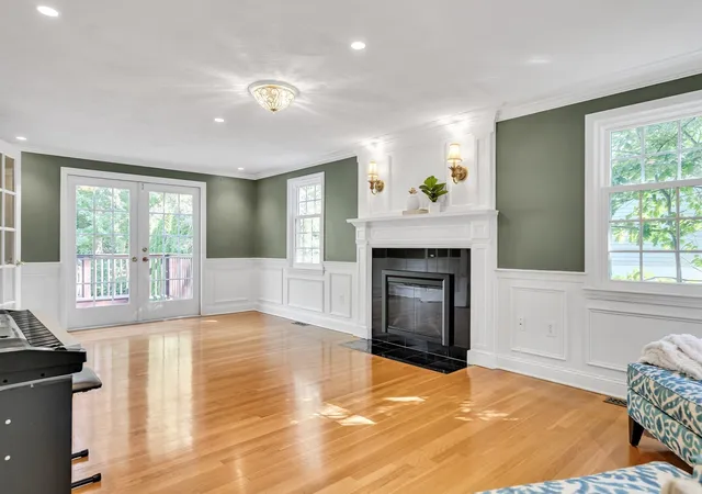 Photo 4 of Single family home for sale at 8 Barry Dr, Framingham, MA 01702 | MLS# 73575169 | Listing updated on 2026-09-14